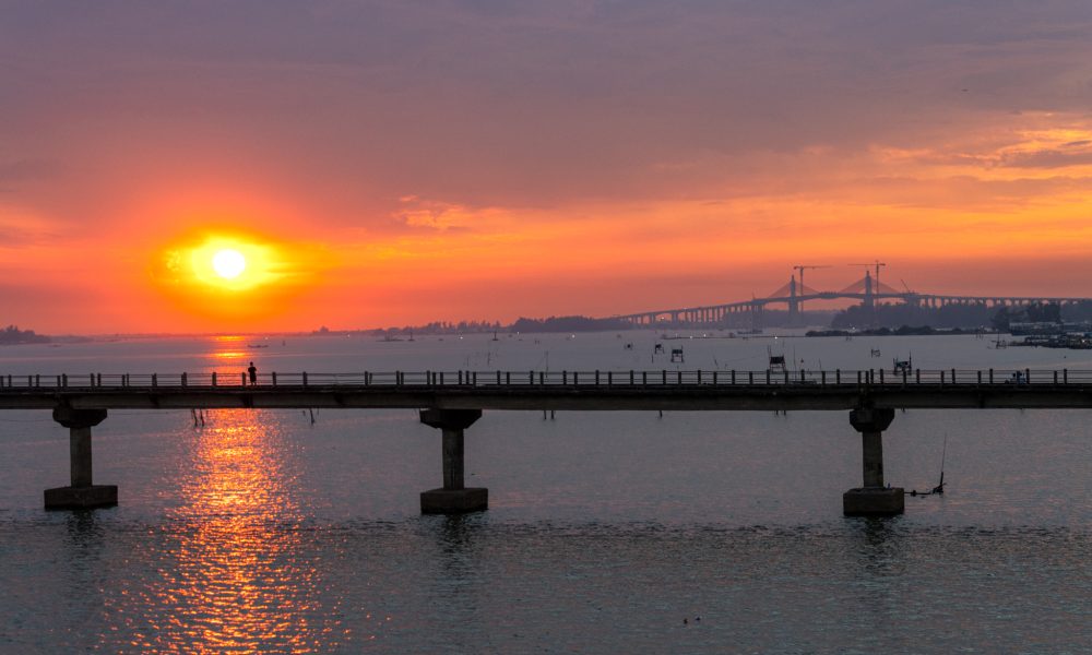 Thuận An brug - Exploring Somms route